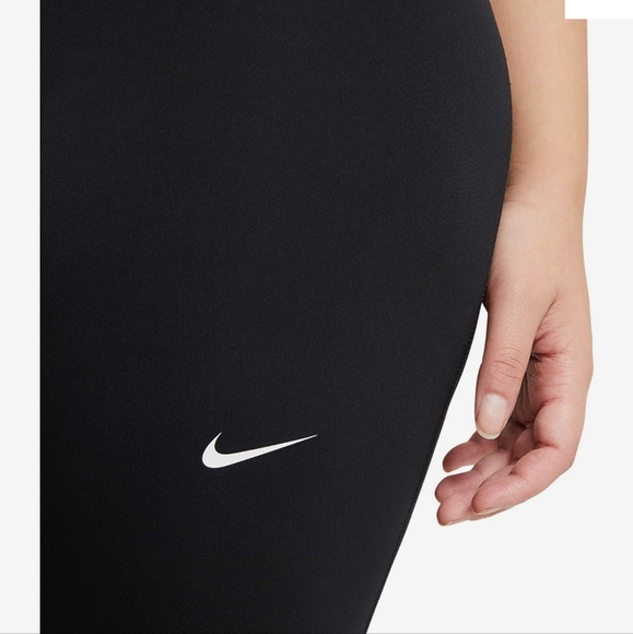 Nike Pro Crop Tight Legging - Picture 4 of 4